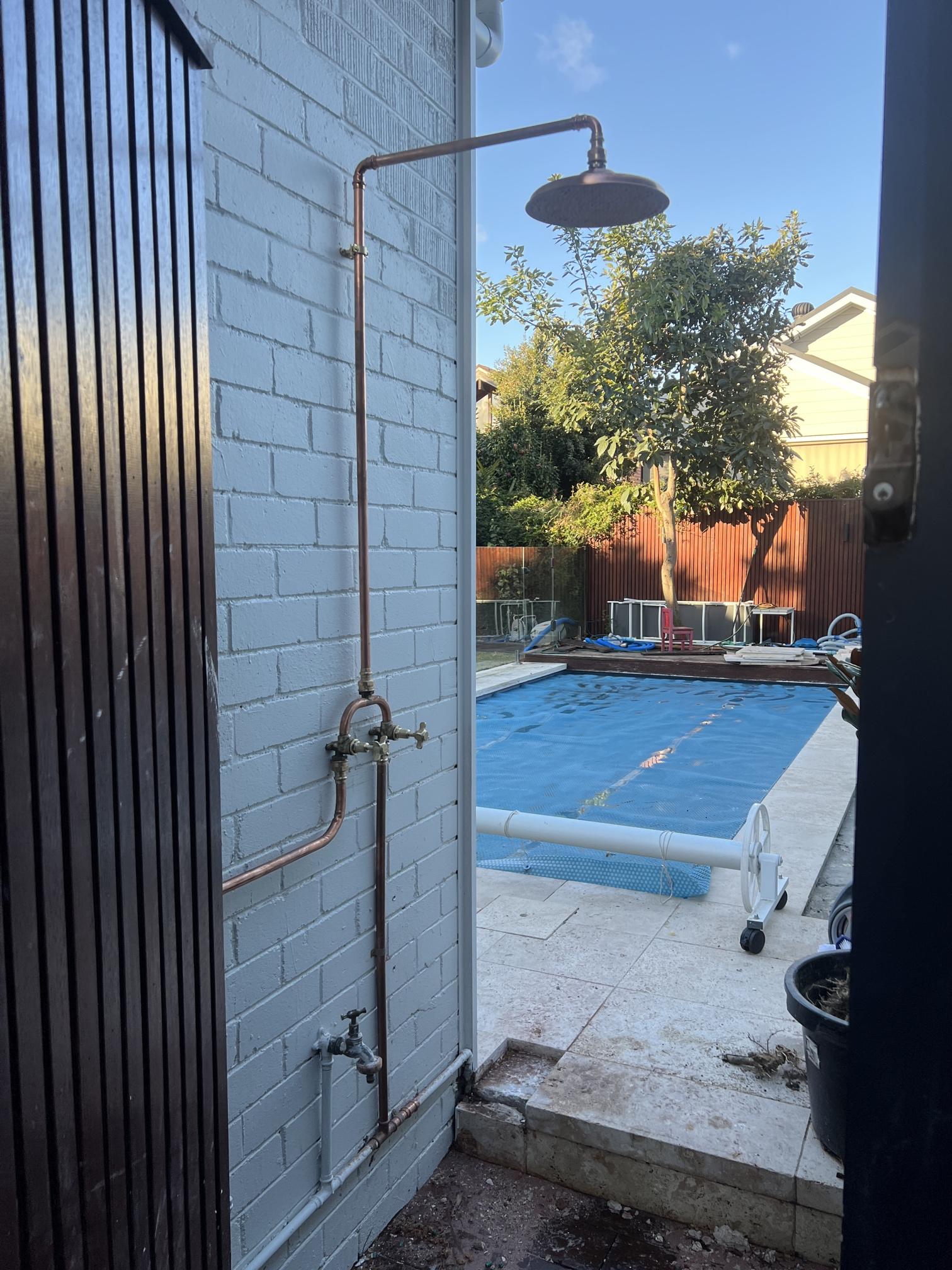 Copper outdoor shower head with premade tap and tee piece